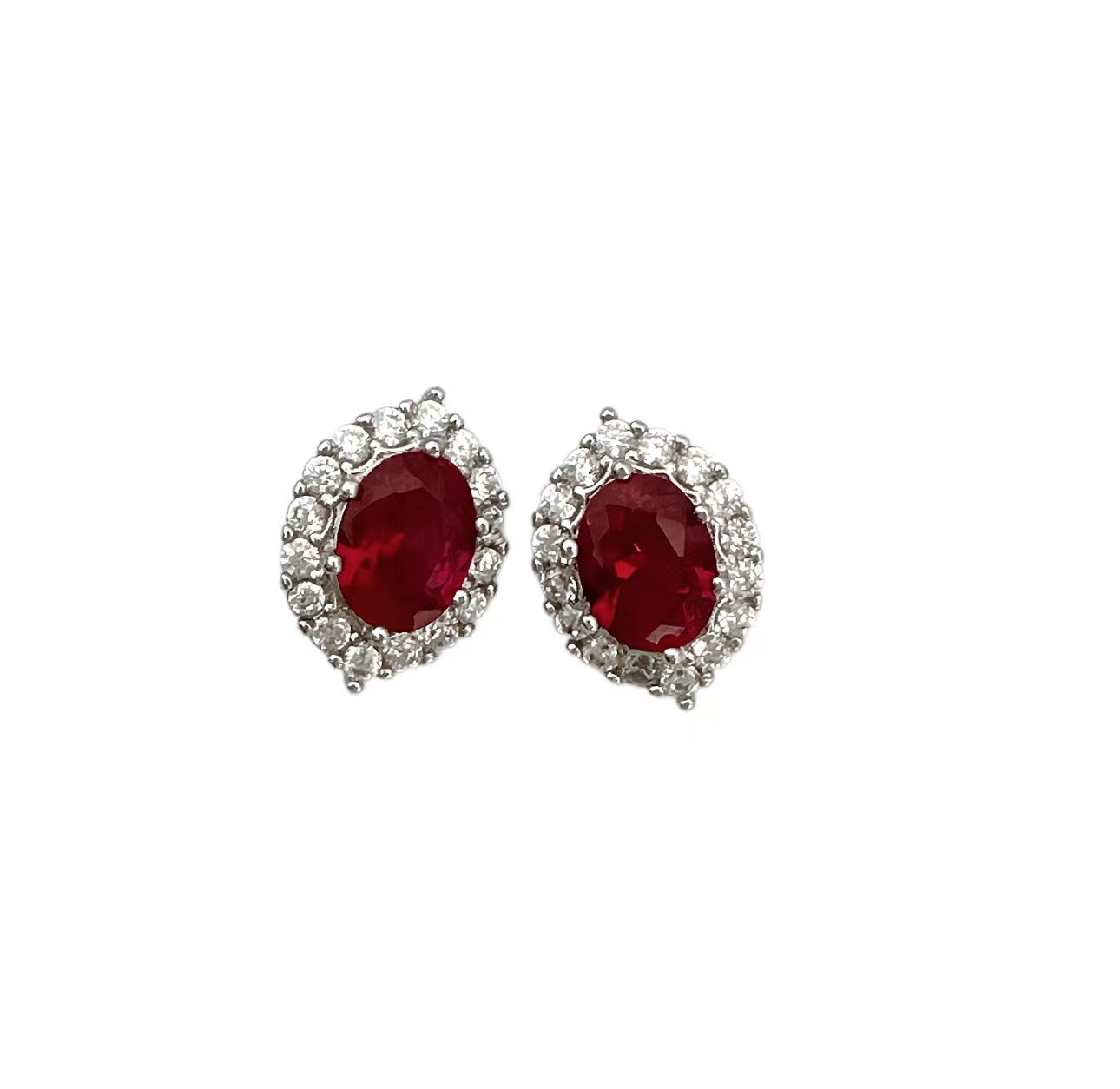 LUSTROUS STUDS EARRINGS